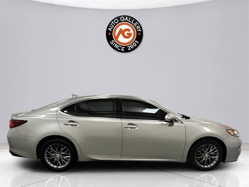 Used 2018 Lexus ES 350 image 8