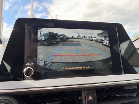 Used 2023 Toyota Prius XLE AWD/4WD image 35