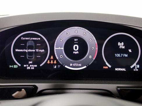 New 2025 Porsche Cayenne Coupe image 16