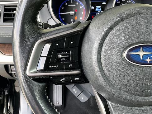 Used 2018 Subaru Outback 3.6R Limited AWD/4WD image 24