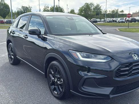 Used 2024 Honda HR-V Sport image 1