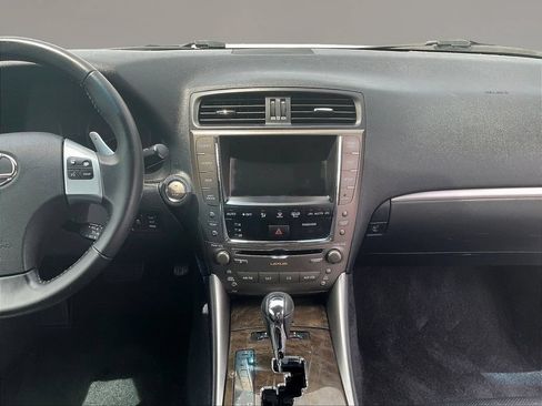 Used 2011 Lexus IS 350C w/ Luxury Pkg RWD image 9