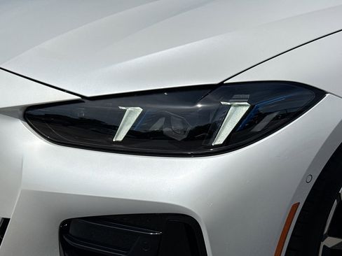 New 2027 BMW 430i Convertible w/ M Sport Package RWD image 9