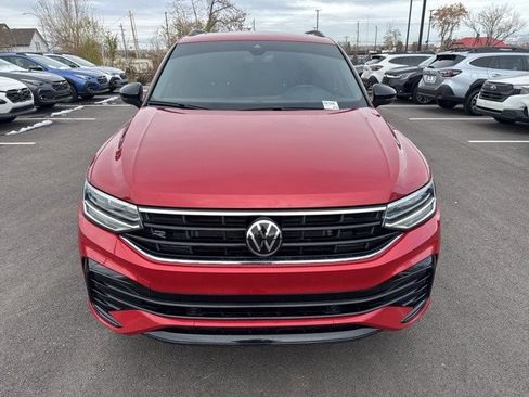 Used 2024 Volkswagen Tiguan SE R-Line image 8