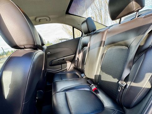 Used 2017 Chevrolet Sonic Premier image 9