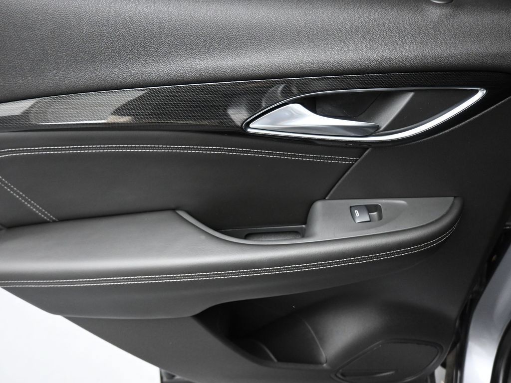 Used 2021 Buick Envision Essence AWD/4WD image 30