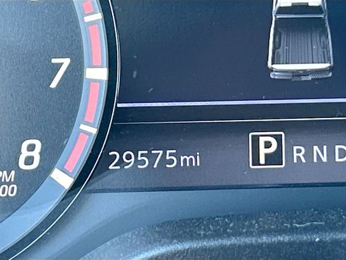 Used 2023 Nissan Titan PRO-4X w/ Pro-4x Convenience Package image 12