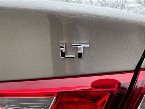 Used 2024 Chevrolet Malibu LT FWD image 22