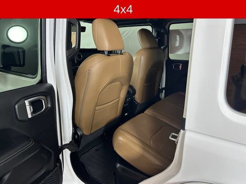 Used 2023 Jeep Wrangler Unlimited Sahara w/ Cold Weather Group AWD/4WD image 12