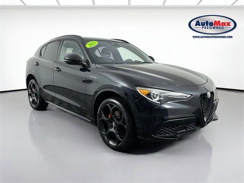 Used 2023 Alfa Romeo Stelvio Veloce image 1