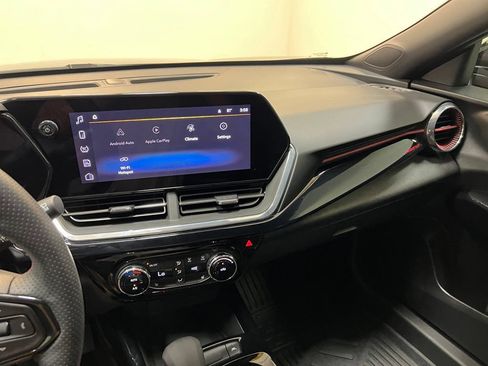 Used 2025 Chevrolet Trax RS w/ Driver Confidence Package FWD image 25