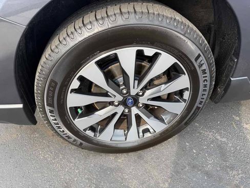 Used 2017 Subaru Outback 2.5i Limited AWD/4WD image 8