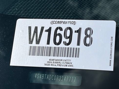 Used 2024 Subaru Outback Premium AWD/4WD image 27