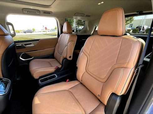 New 2026 INFINITI QX80 Luxe w/ Cargo Package AWD/4WD image 10