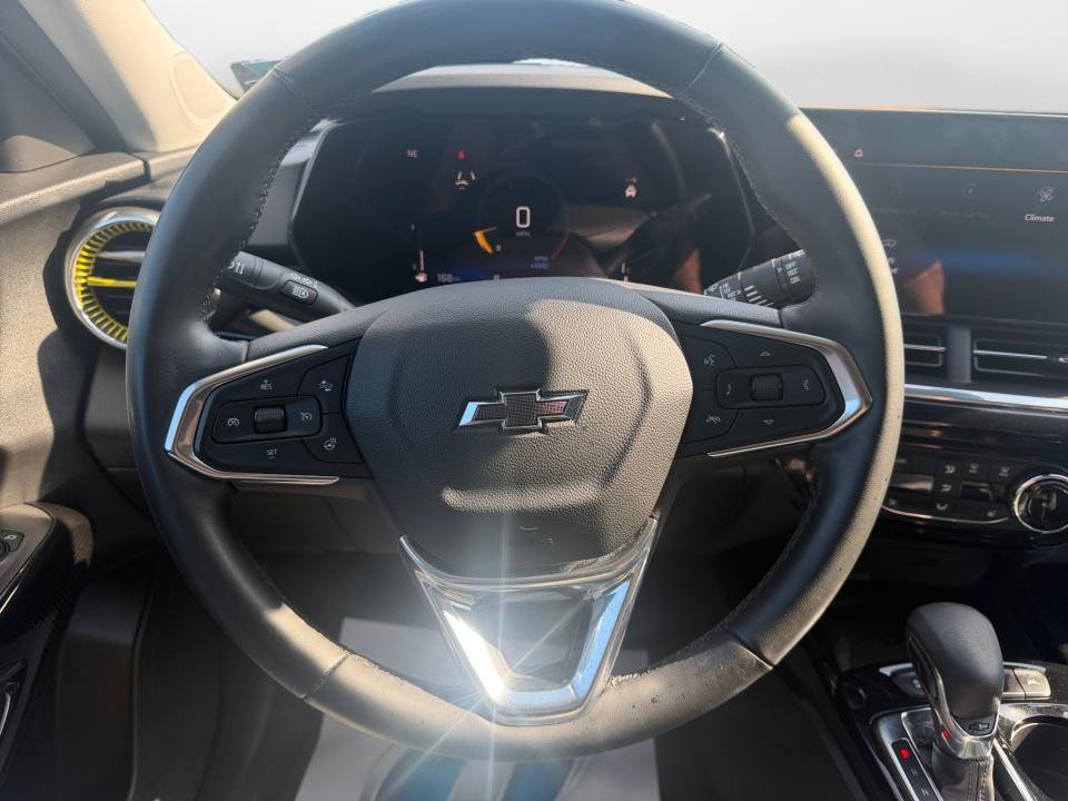 Used 2024 Chevrolet Trax ACTIV w/ Sunroof Package FWD image 10