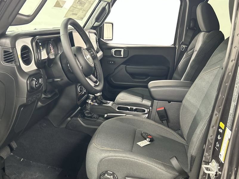 New 2026 Jeep Gladiator Sport AWD/4WD image 11