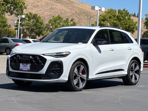 New 2026 Audi SQ5 Premium Plus AWD/4WD image 2