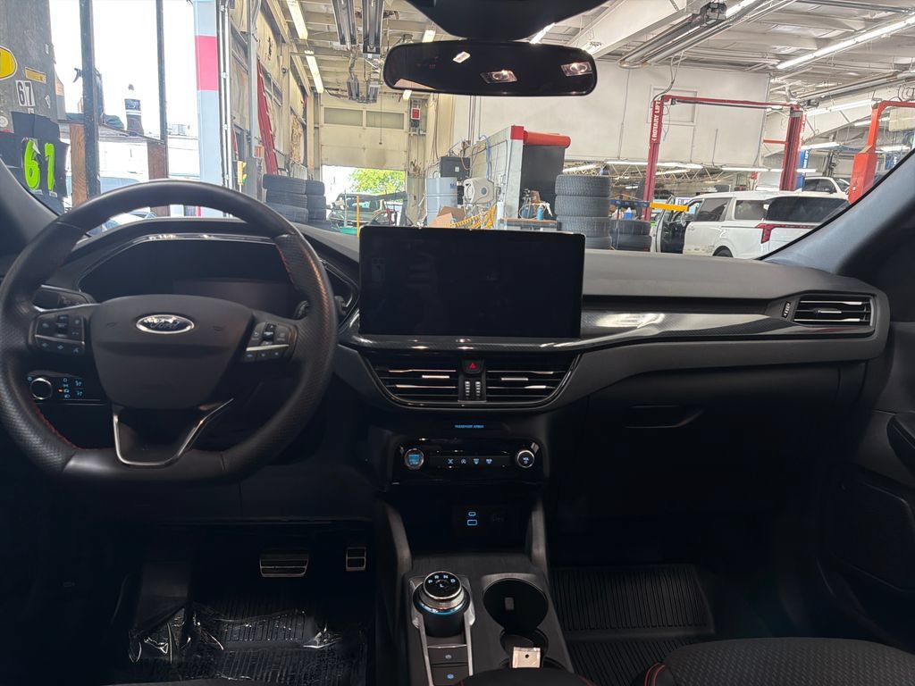 Used 2023 Ford Escape ST-Line w/ Tech Pack #1 AWD/4WD image 22