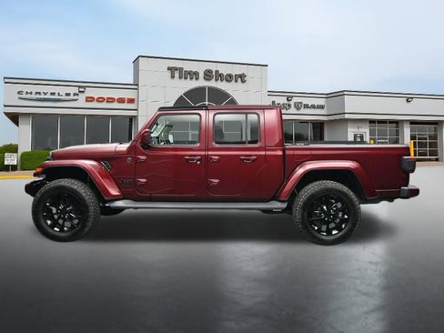 Used 2021 Jeep Gladiator Overland AWD/4WD image 2