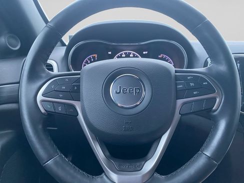 Used 2022 Jeep Grand Cherokee Laredo X AWD/4WD image 13