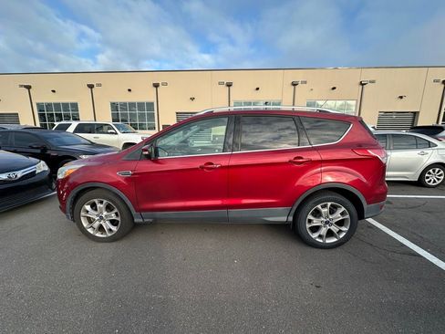 Used 2016 Ford Escape Titanium image 4