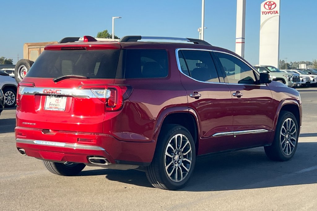 Used 2021 GMC Acadia Denali w/ Denali Technology Package FWD image 6
