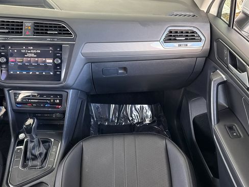 Used 2023 Volkswagen Tiguan SE FWD image 29
