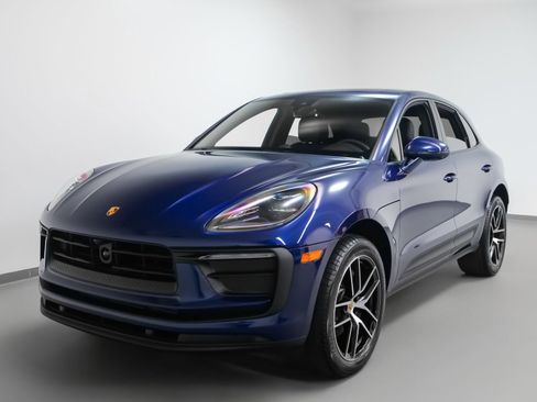 Used 2025 Porsche Macan image 6