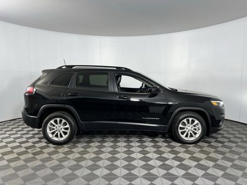 Used 2022 Jeep Cherokee Latitude Lux w/ Sun & Sound Group image 5