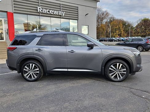 Certified 2025 Nissan Pathfinder Platinum w/ Cargo Package image 8