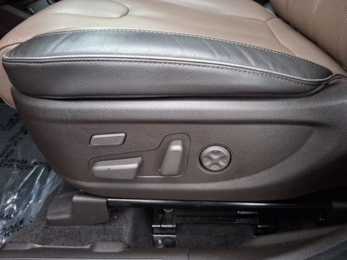 Used 2021 Hyundai Santa Fe Limited AWD/4WD image 16