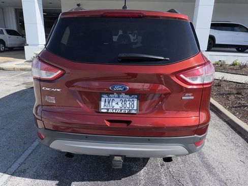Used 2015 Ford Escape SE w/ Equipment Group 201A image 8