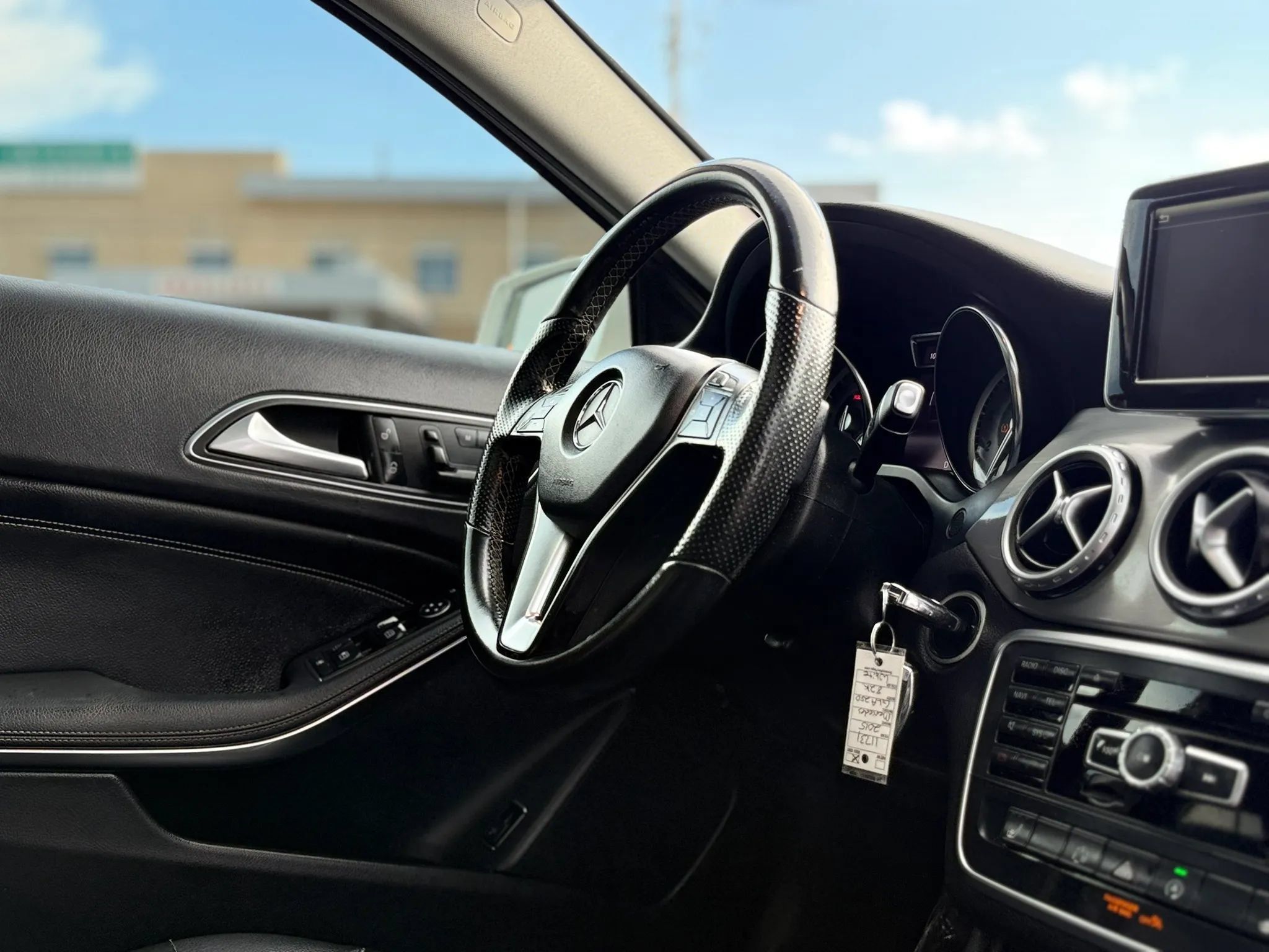 Used 2015 Mercedes-Benz GLA 250 image 26