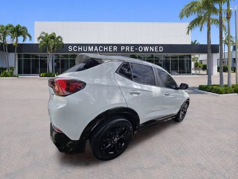 Used 2024 Buick Encore GX Sport Touring FWD image 8