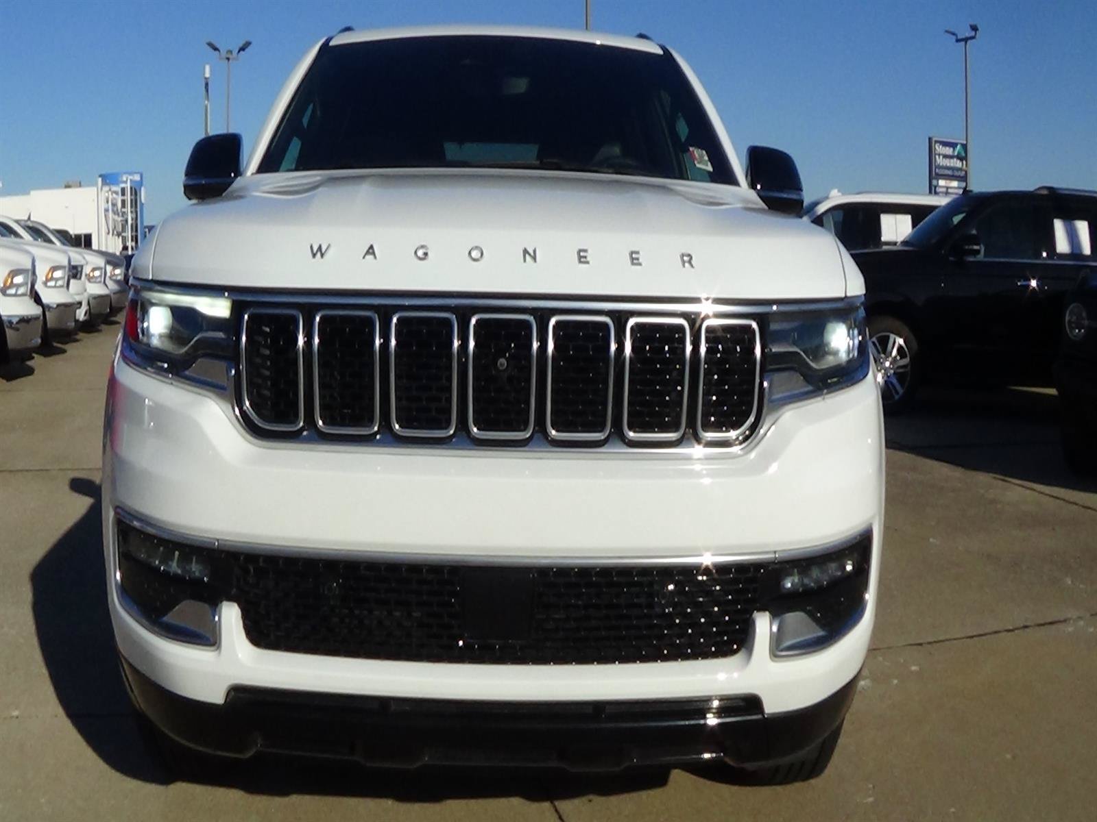 Used 2025 Jeep Wagoneer L 4WD w/ Convenience Group I image 3