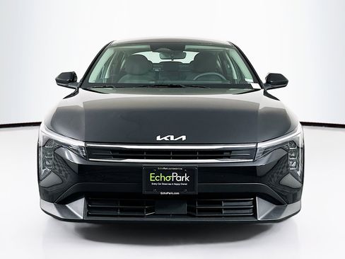 Used 2025 Kia K4 LXS image 2