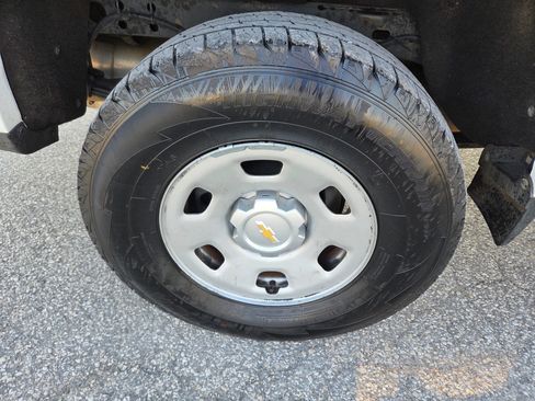 Used 2018 Chevrolet Colorado W/T image 10