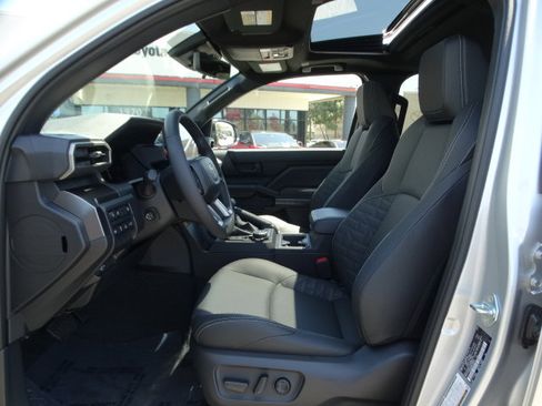 New 2026 Toyota 4Runner TRD Off-Road Premium AWD/4WD image 10