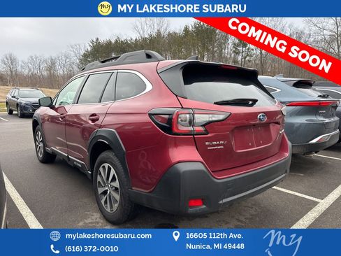 Used 2025 Subaru Outback Premium image 4