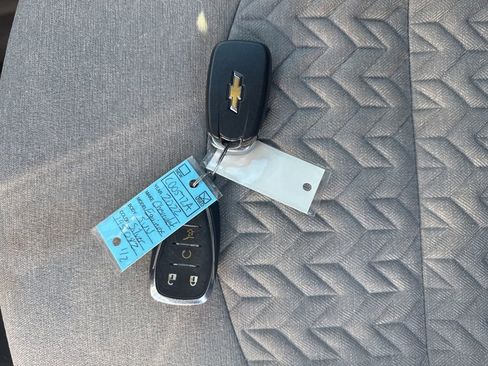 Used 2022 Chevrolet Equinox LT image 37