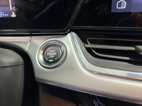 Used 2025 Chevrolet Trax LT w/ LT Convenience Package image 33