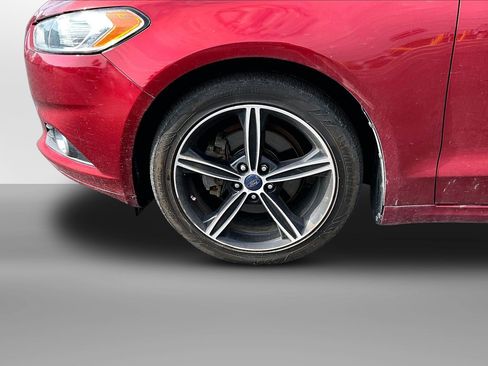 Used 2014 Ford Fusion SE w/ Equipment Group 202A FWD image 2