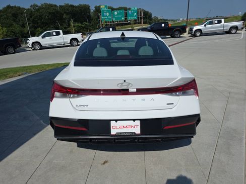 New 2025 Hyundai Elantra Limited image 7