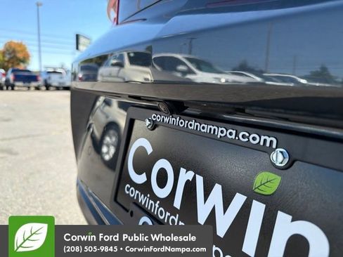 Used 2017 Chevrolet Camaro LT RWD image 11