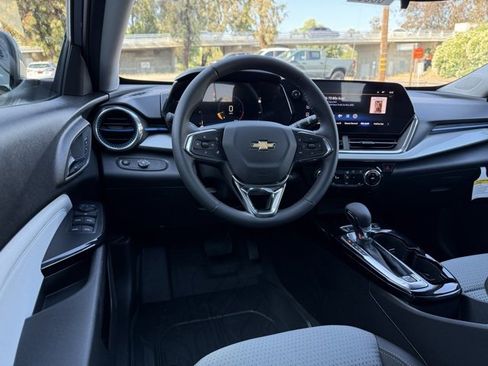 New 2025 Chevrolet Trax LT w/ Driver Confidence Package image 20