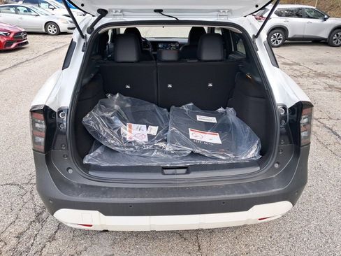 New 2025 Nissan Kicks SR image 24