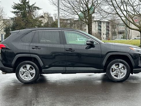 Used 2023 Toyota RAV4 XLE w/ XLE Grade Weather Package image 8