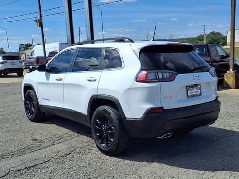 Used 2022 Jeep Cherokee Latitude Lux image 2