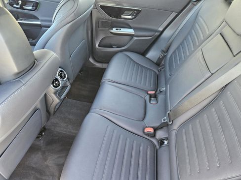 Used 2025 Mercedes-Benz GLC 43 AMG GLC 43 AMG image 30