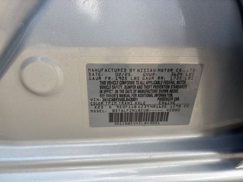 Used 2025 Nissan Versa SV FWD image 27